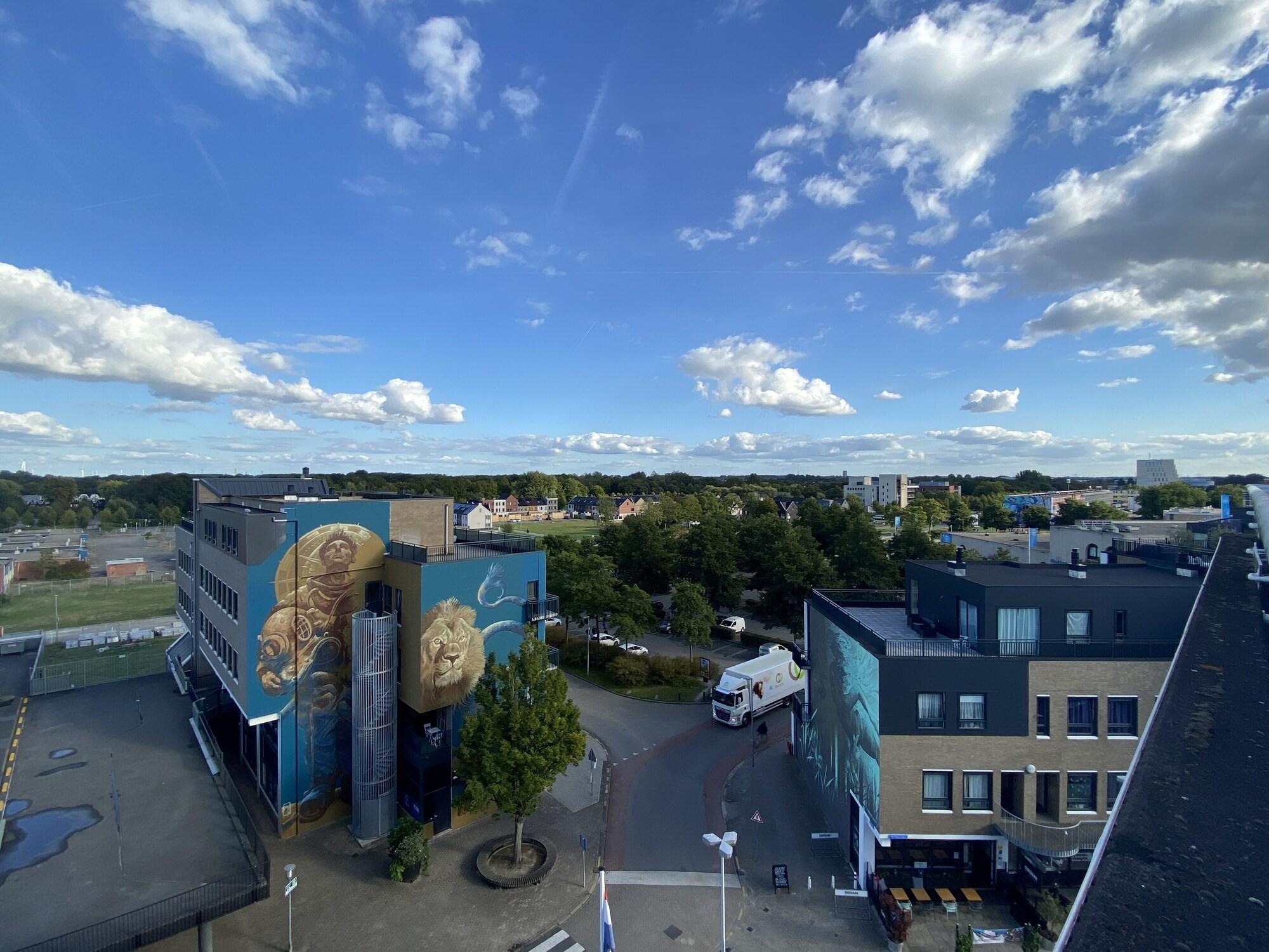 Leonardo Hotel Lelystad City Center Bagian luar foto