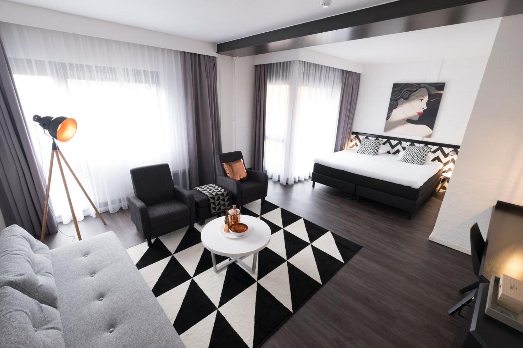 Leonardo Hotel Lelystad City Center Bagian luar foto